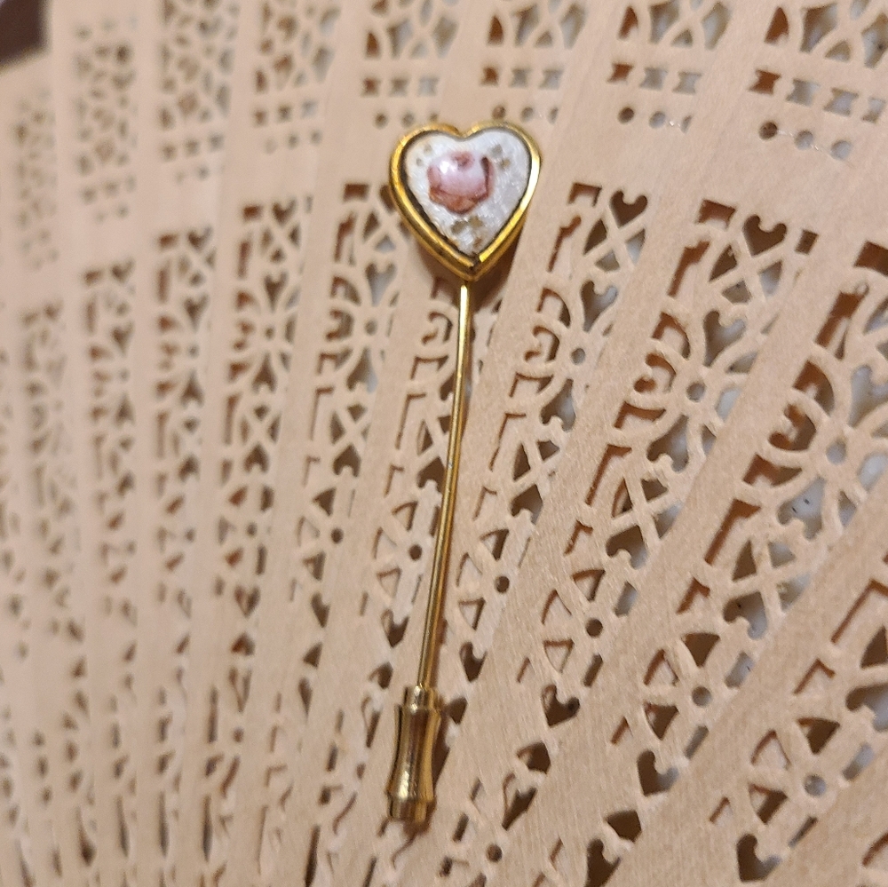 Gold Heart-Shaped Brooch Hat Pin with Pink Accent